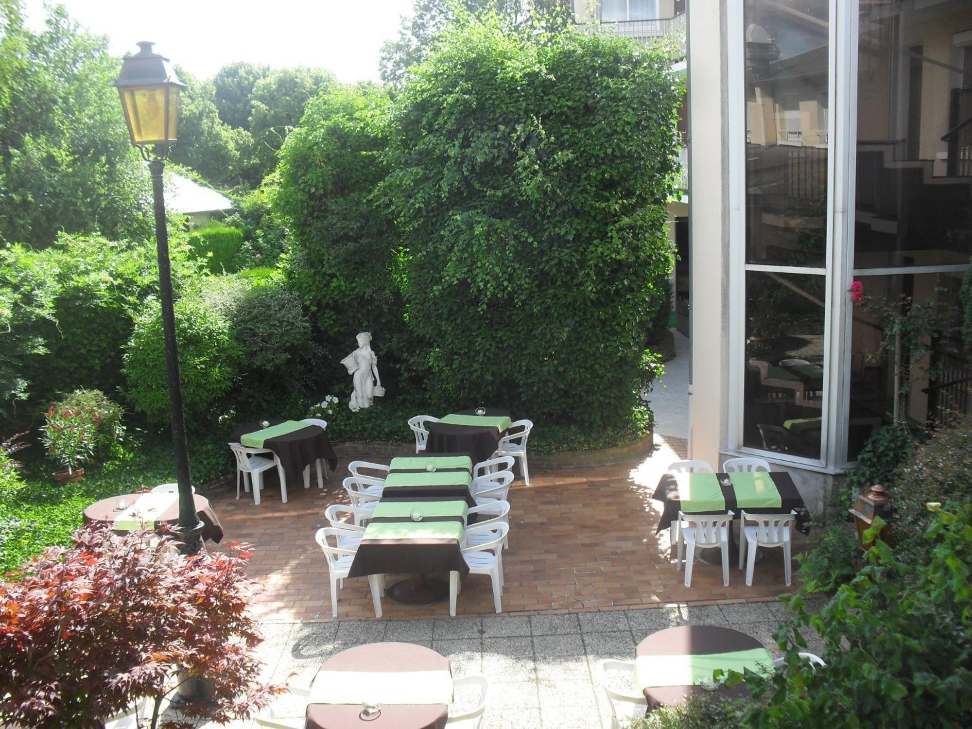 Contact Hotel De France Contres-Beauval-Cheverny Le Controis-en-Sologne 외부 사진